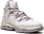Nike LeBron 19 "Strive For Greatness" sneakers Grey - Thumbnail 2