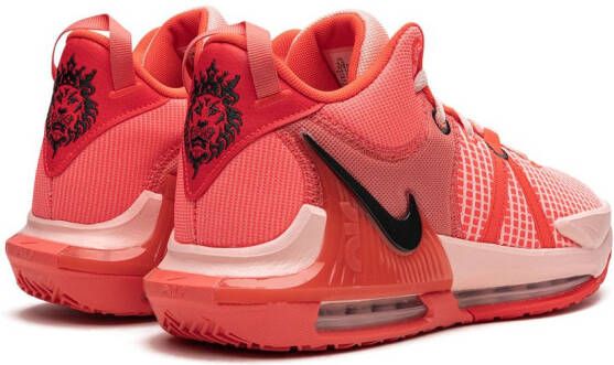 Nike Lebron Witness 7 sneakers Orange