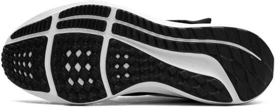 Nike Pegasus FlyEase "Black Dark Smoke Grey White" sneakers