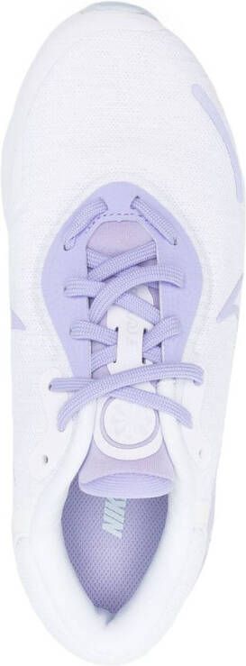 Nike Renew Run 4 lace-up sneakers White