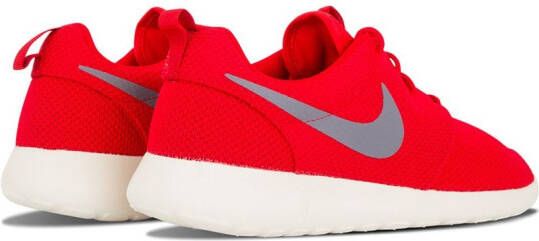 Nike Roshe run sneakers Red