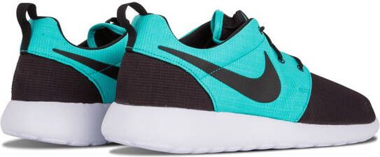 Nike Rosherun low-top sneakers Black