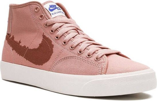 Nike SB Blazer Court Mid "Rose Whisper" sneakers Pink