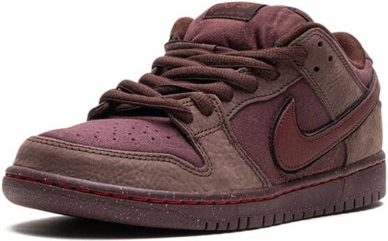 Nike SB Dunk Low "City of Love" sneakers Red