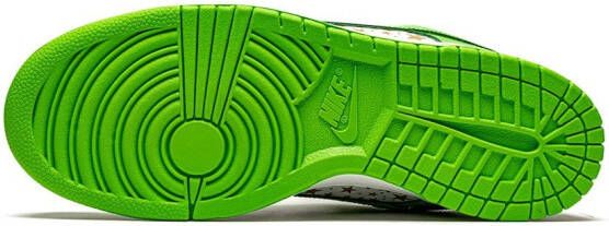 Nike x Supreme SB Dunk Low "Stars Mean Green" sneakers