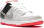Nike SB Dunk Low "Infrared" sneakers Grey - Thumbnail 2