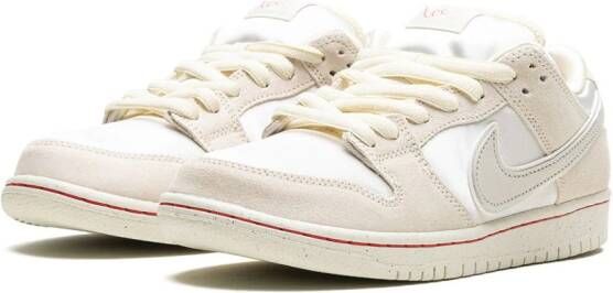 Nike SB Dunk Low "Valentine's Day Low Love Found" sneakers Neutrals