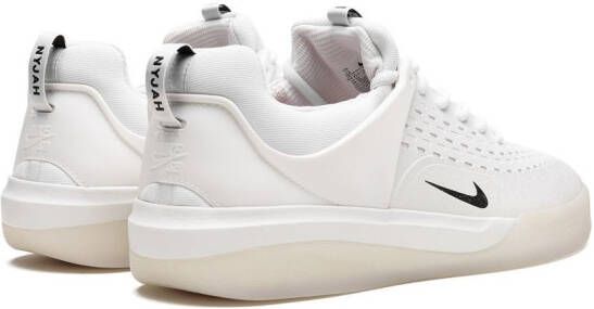 Nike Nyjah 3 SB "White Summit White Hyper Pink Black" sneakers