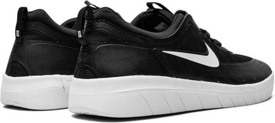 Nike Nyjah Free 2 SB "Black Black Black White" sneakers