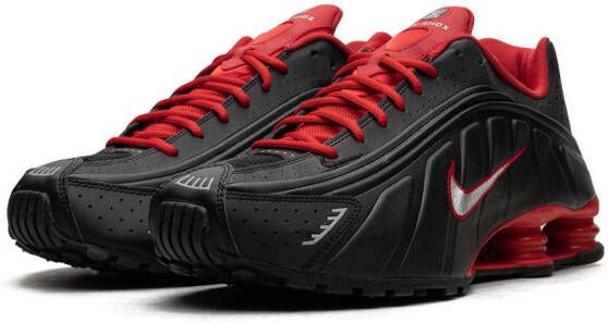 Nike Shox R4 "Black Metallic Silver" sneakers