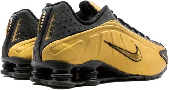 Nike Shox R4 low-top sneakers Gold
