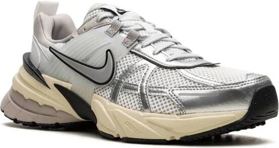 Nike V2K Run "Metallic Silver" sneakers White