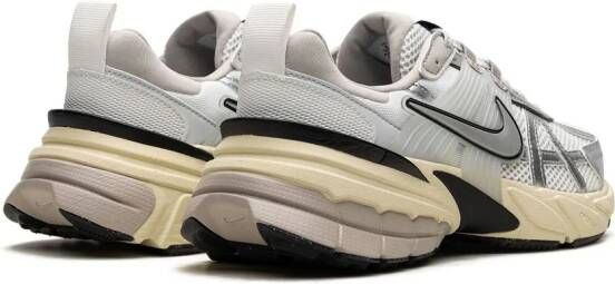 Nike V2K Run "Metallic Silver" sneakers White