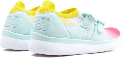 Nike W Air Sockracer Flyknit sneakers White