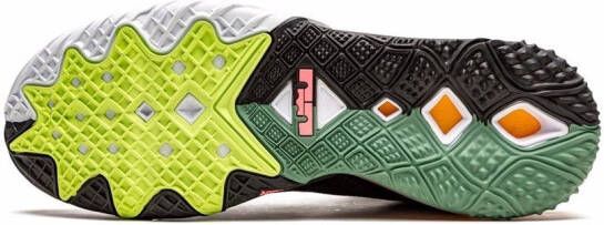 Nike PG 4 "Triple Black" sneakers - Picture 11