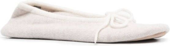 N.Peal contrast trim cashmere slippers Neutrals