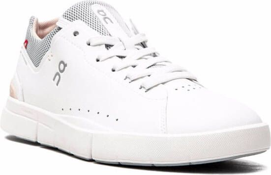 On Running THE ROGER Advantage sneakers White
