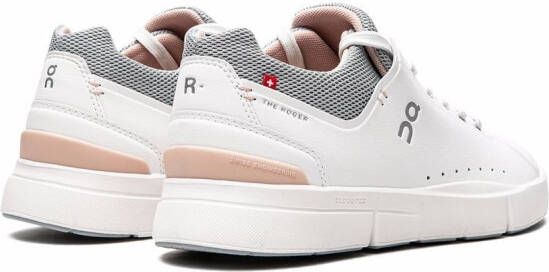 On Running THE ROGER Advantage sneakers White