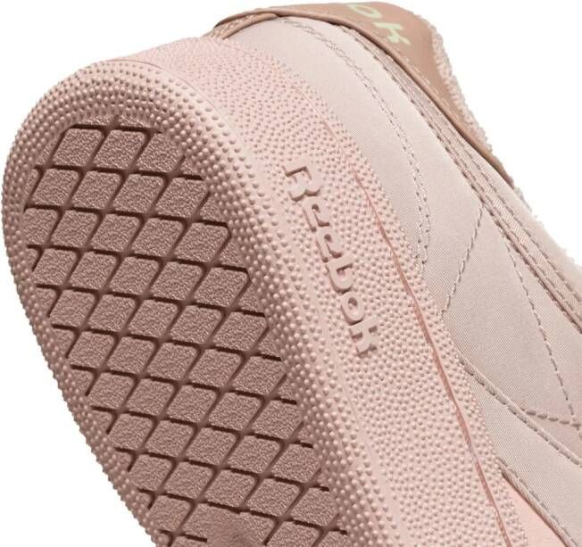 Reebok LTD Club C panelled sneakers Pink