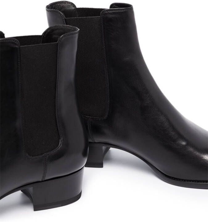 Saint Laurent Wyatt 40 boots Black