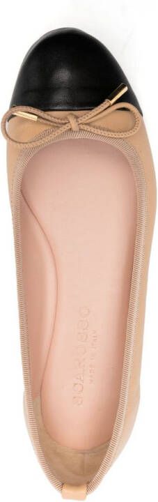 Scarosso contrasting-toecap leather ballerina shoes Neutrals