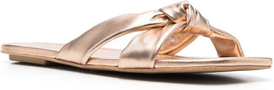 Stuart Weitzman knot-detail flat leather sandals Gold