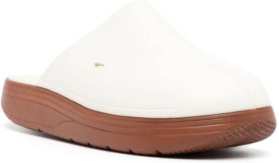 Suicoke POLK split-toe clog sandals White