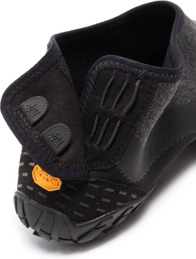 SUICOKE VFF Nin-Lo five-toe sneakers Black