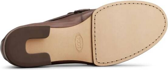 Tod's logo-plaque leather loafers Brown