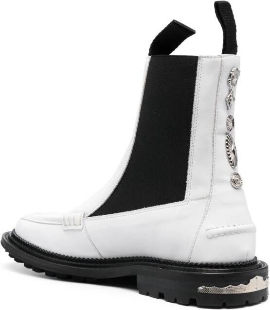 Toga Virilis charm-detail ankle leather boots White