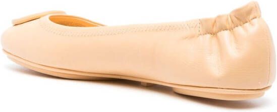 Tory Burch logo-plaque ballerina shoes Neutrals