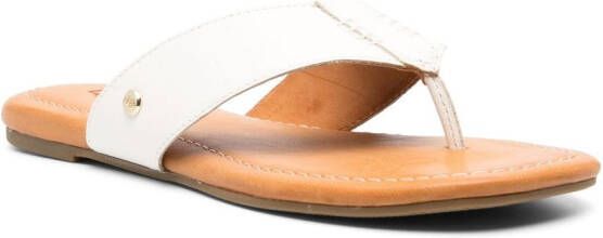 UGG Carey leather flip flops White