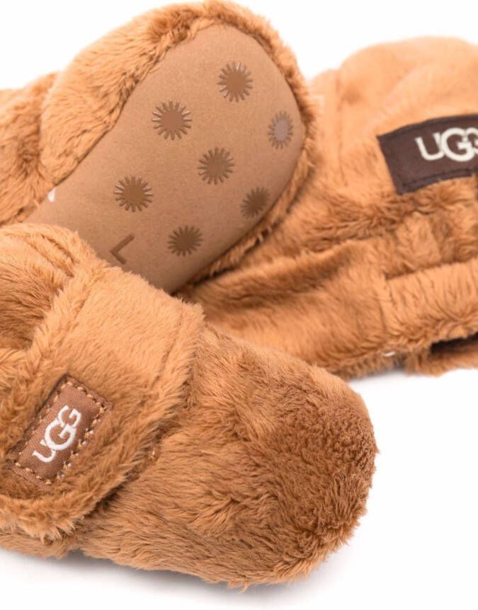 UGG Kids faux-fur boots and beanie set Brown