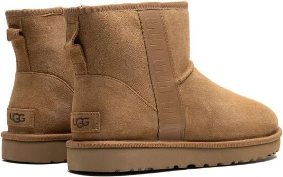 UGG logo-tape ankle boots Brown