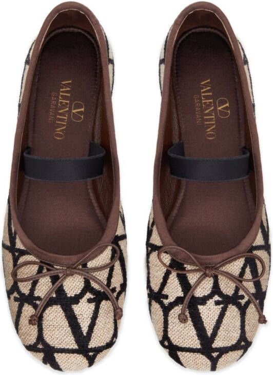 Valentino Garavani Toile Iconographe ballerina shoes Neutrals