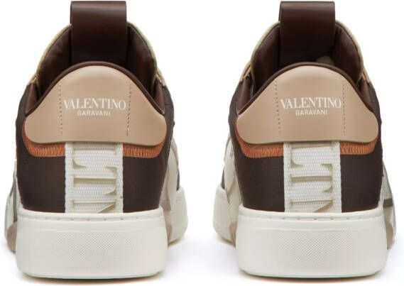 Valentino Garavani VL7N panelled lace-up sneakers Brown