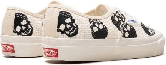 Vans Authentic 44 DX needlepoint sneakers White