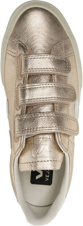 VEJA recife metallic logo-patch sneakers Gold