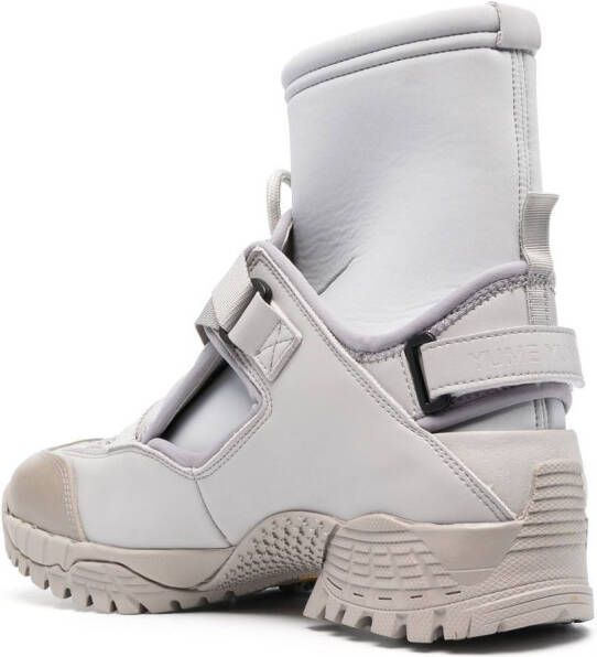 YUME Cloud Walker panelled boots Grey