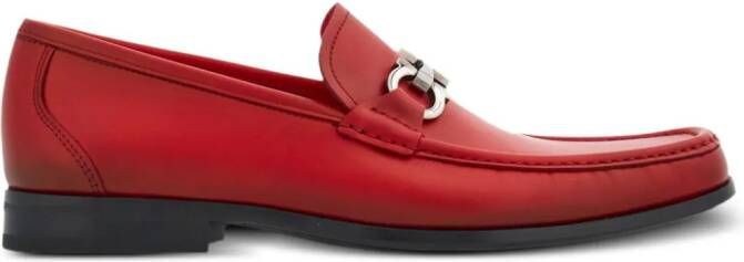 Ferragamo Gancini-plaque leather loafers Red