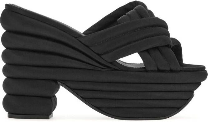 Ferragamo padded-design platform sandals Black