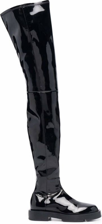 Givenchy high-shine finish round-toe boots Black
