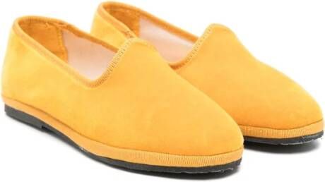 Il Gufo almond-toe suede slippers Yellow