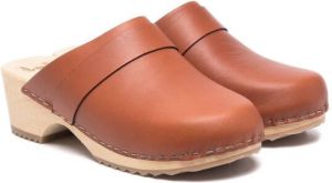 Il Gufo contrast-stitching round-toe clogs Brown