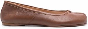 Maison Margiela split-toe ballerina flats Brown
