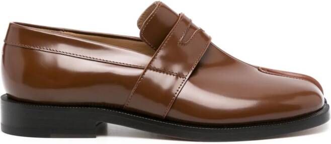 Maison Margiela Tabi leather loafers Brown