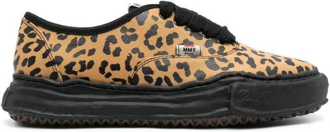 Maison Mihara Yasuhiro leopard-print low-top sneakers Brown
