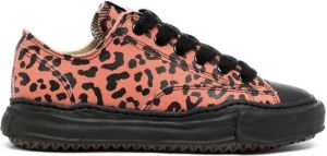 Maison Mihara Yasuhiro Peterson leopard-print sneakers Pink