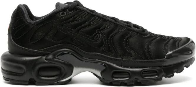 Nike Air Max Plus embroidered-logo sneakers Black