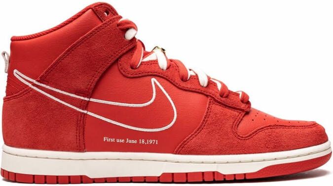 Nike Dunk Hi SE "First Use" sneakers Red